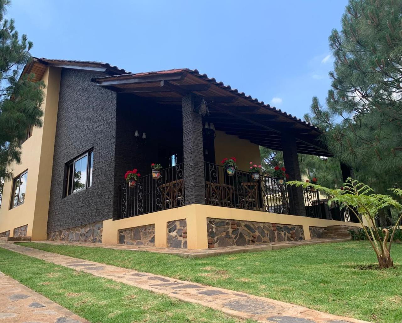 Cabana No.4 Puerta Del Bosque Mazamitla. Buitenkant foto